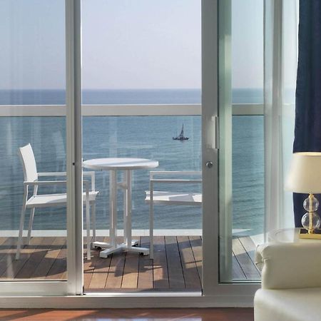 Hotel Tiffany'S Riccione Exterior photo