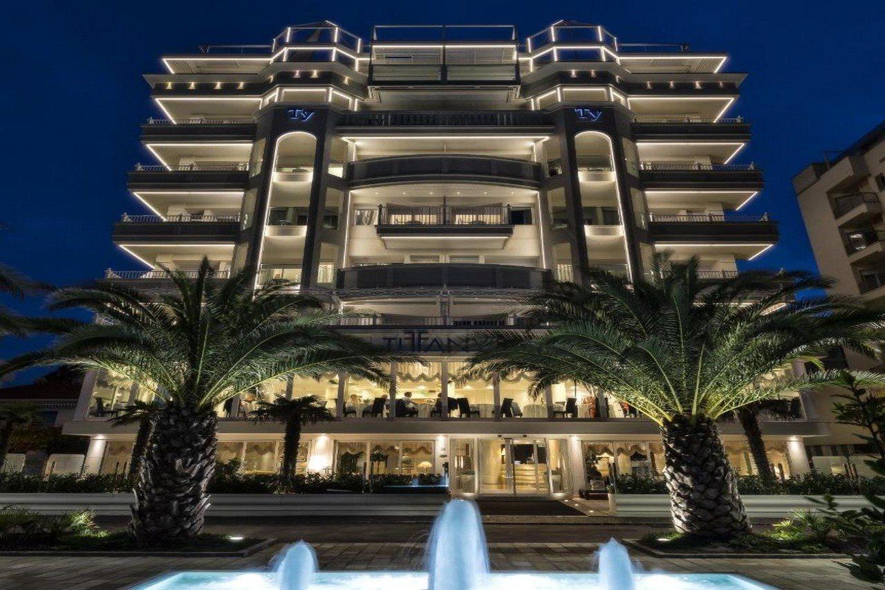 Hotel Tiffany'S Riccione Exterior photo